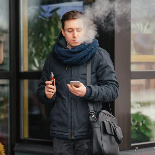 Can You Take Vapes or E-Cigarettes on Airplanes? – UK Traveller’s Guide 2025